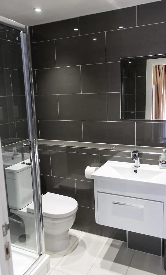 Mansion House With Spacious Apartments Close To Excel London And Canarywharf