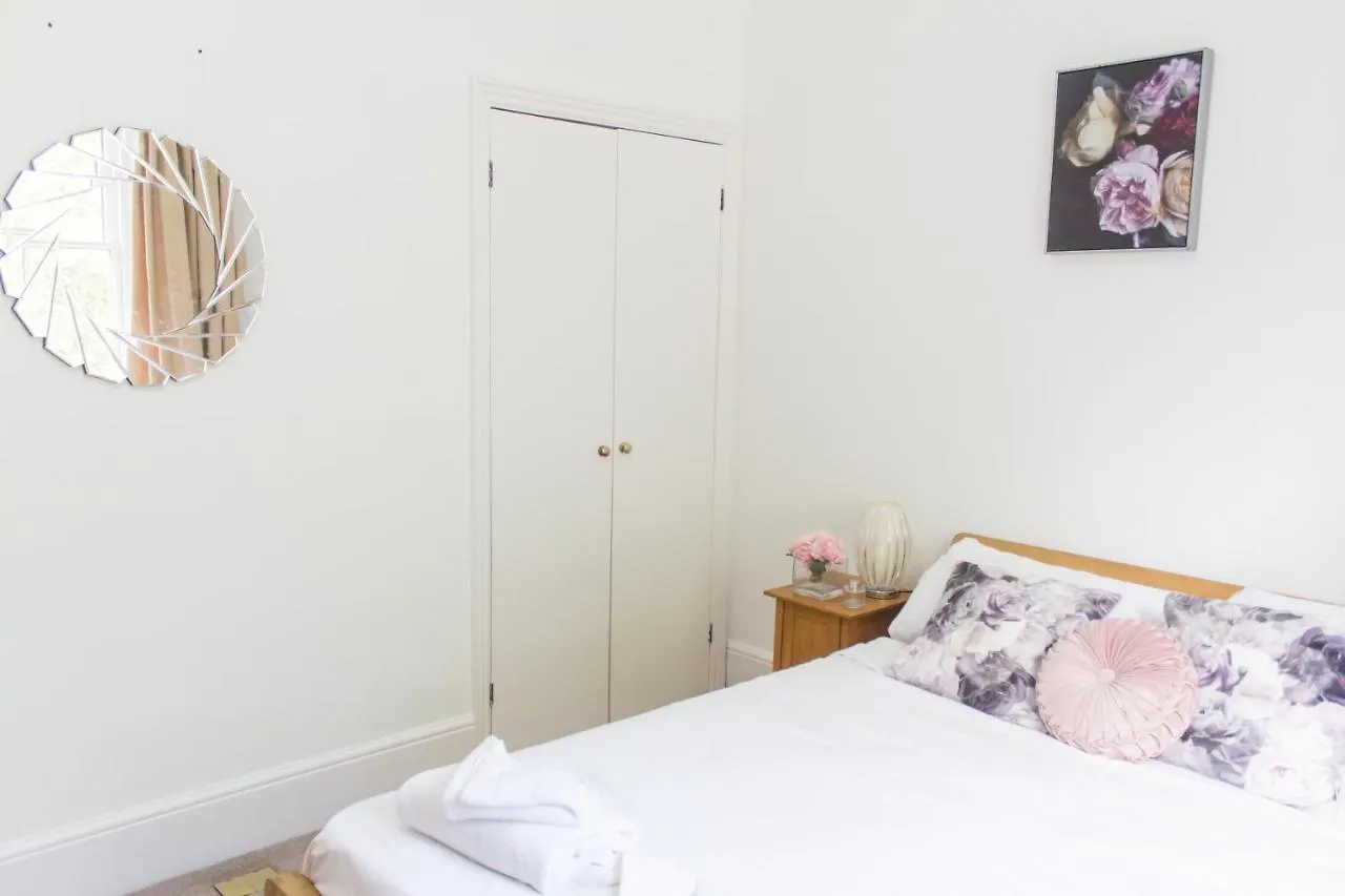 Mansion House With Spacious Apartments Close To Excel London And Canarywharf Aparthotel