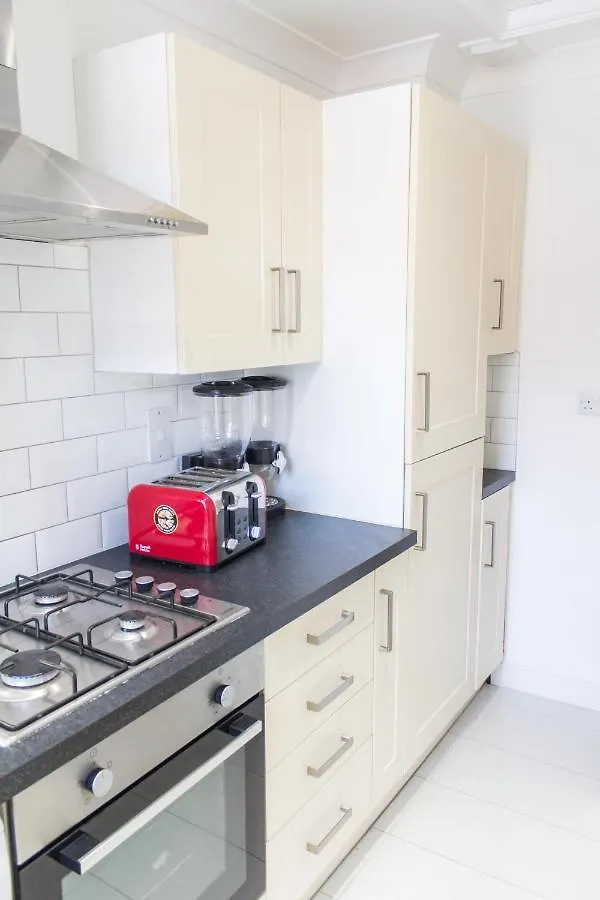 Mansion House With Spacious Apartments Close To Excel London And Canarywharf 0*,