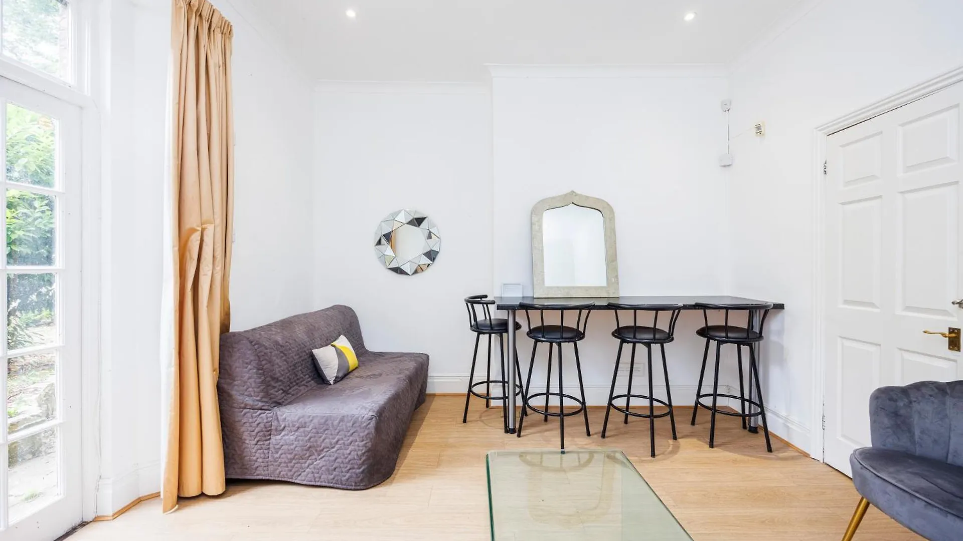 Mansion House With Spacious Apartments Close To Excel London And Canarywharf 0*,  United Kingdom