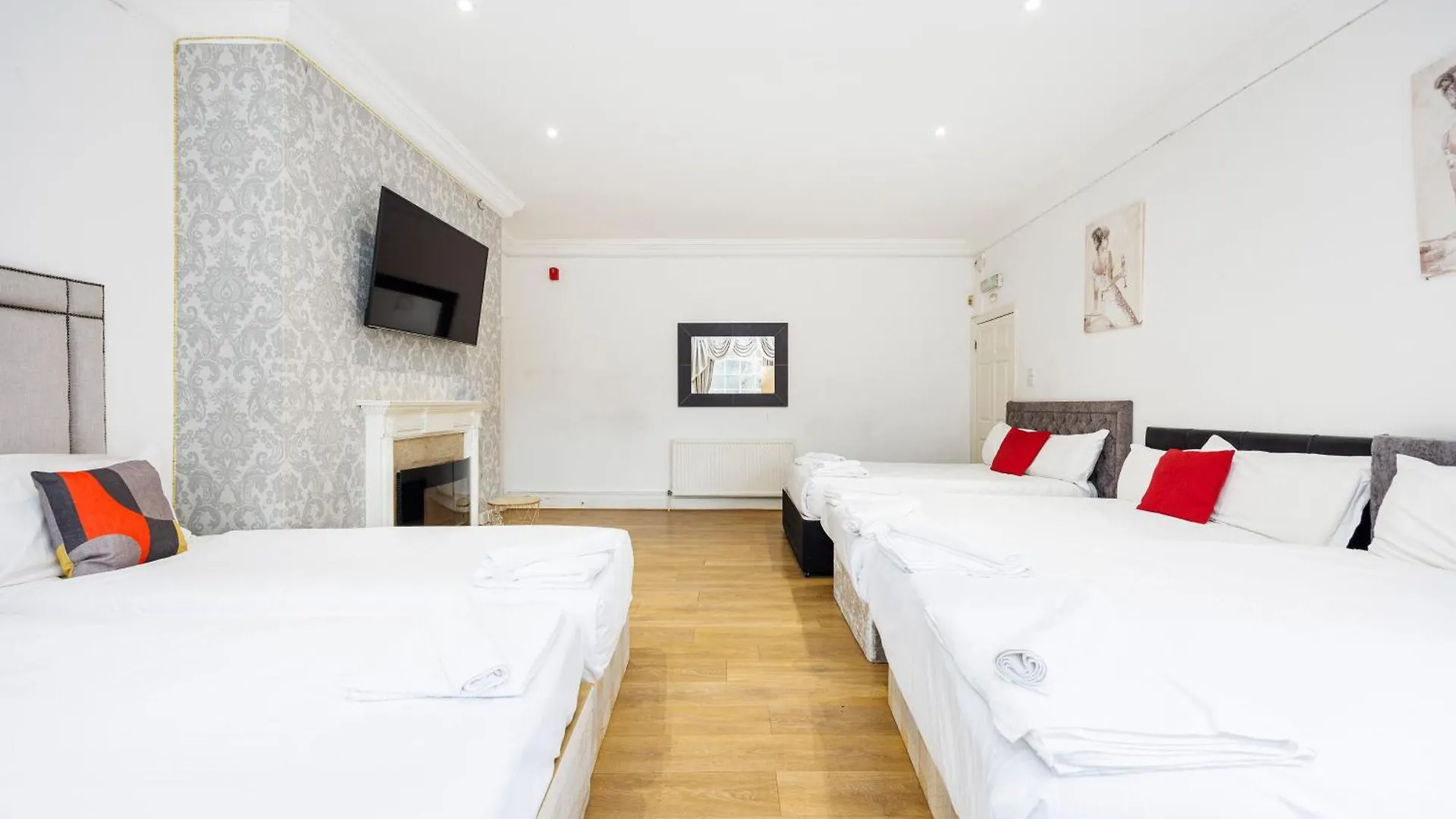 Mansion House With Spacious Apartments Close To Excel London And Canarywharf