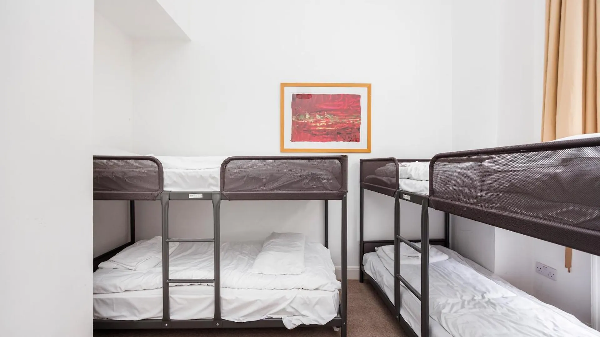 Mansion House With Spacious Apartments Close To Excel London And Canarywharf