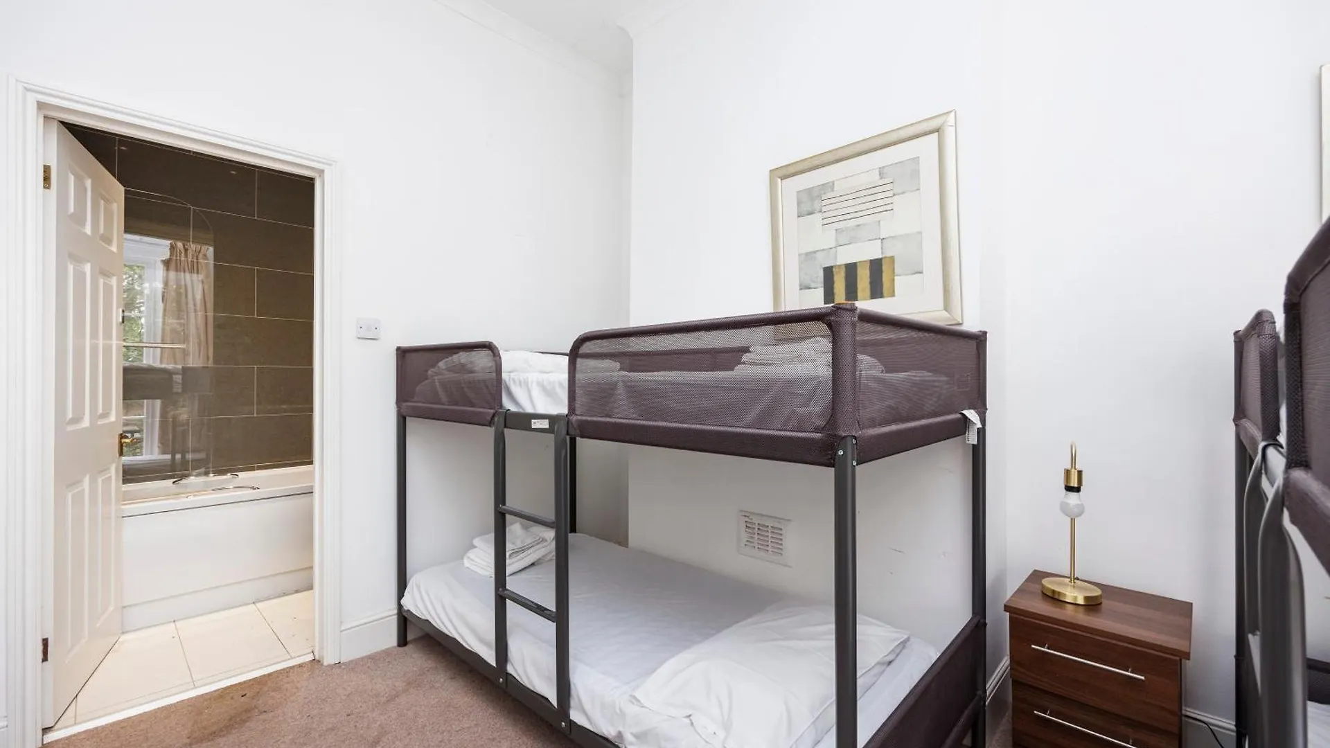 Mansion House With Spacious Apartments Close To Excel London And Canarywharf 0*,  United Kingdom